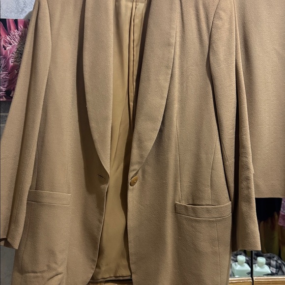 First issue suit - Picture 2 of 5